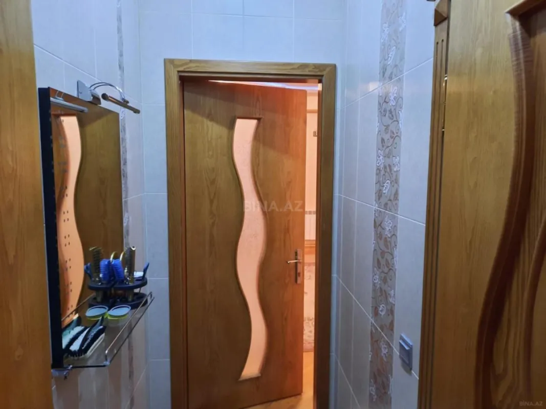 Satılır 4 otaqlı mənzil 180 m²