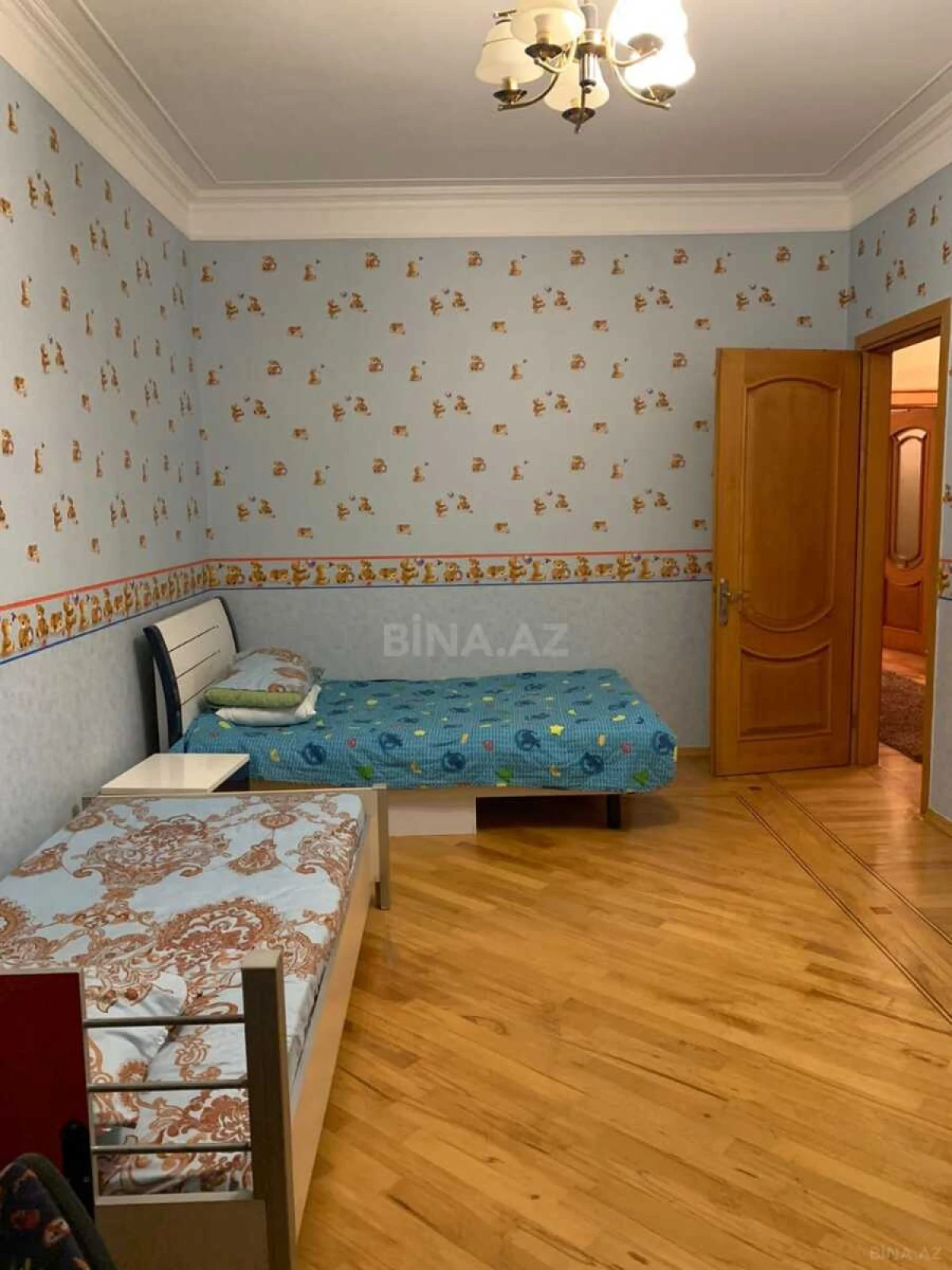Kirayə verilir 3 otaqlı mənzil 130 m²
