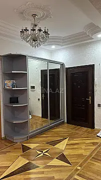Kirayə verilir 3 otaqlı mənzil 130 m²