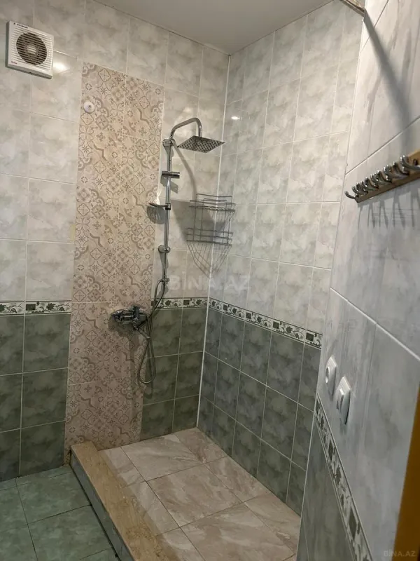 Kirayə verilir 3 otaqlı mənzil 130 m²