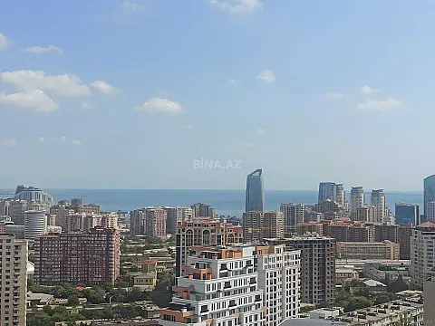 Satılır 4 otaqlı mənzil 165 m²