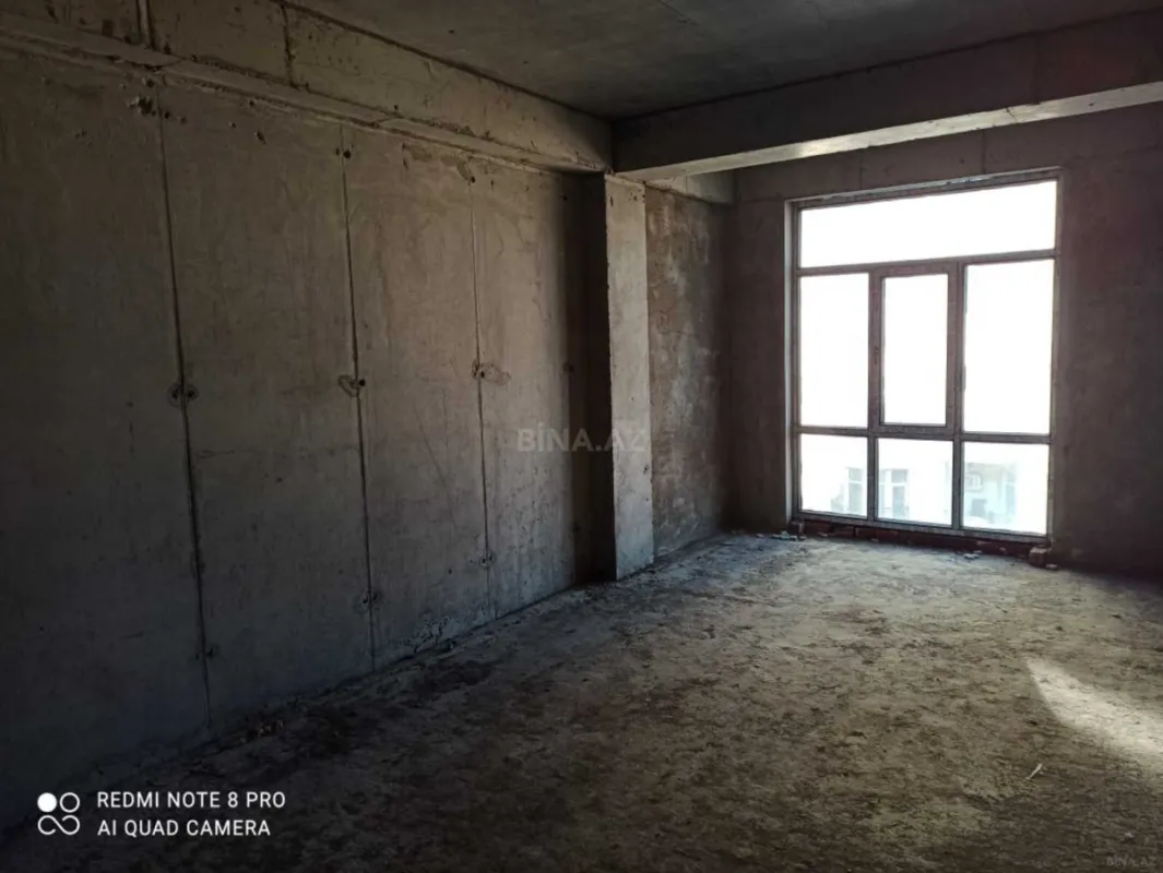 Satılır 4 otaqlı mənzil 165 m²