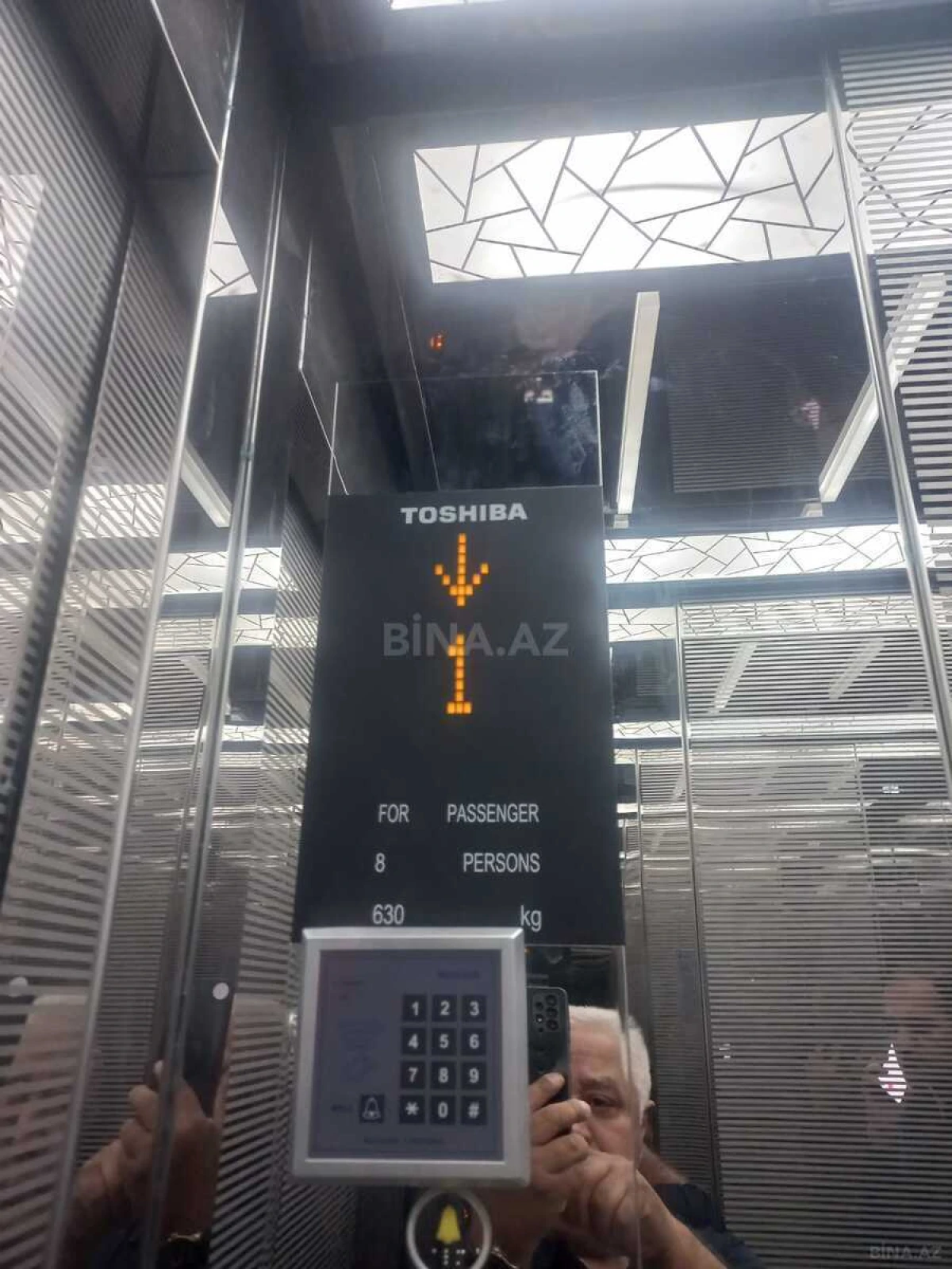 Satılır 4 otaqlı mənzil 165 m²