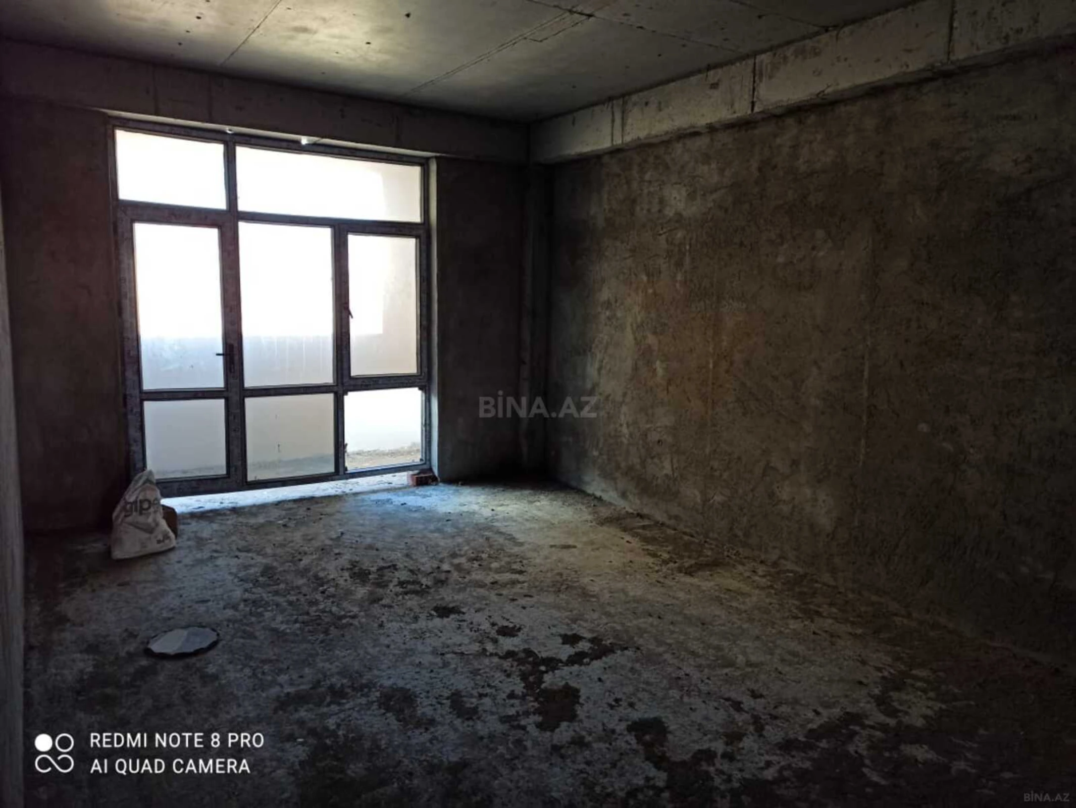 Satılır 4 otaqlı mənzil 165 m²