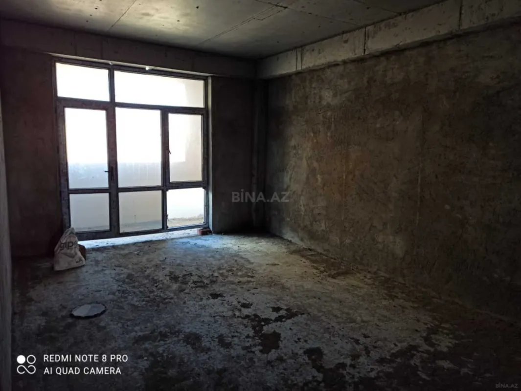Satılır 4 otaqlı mənzil 165 m²