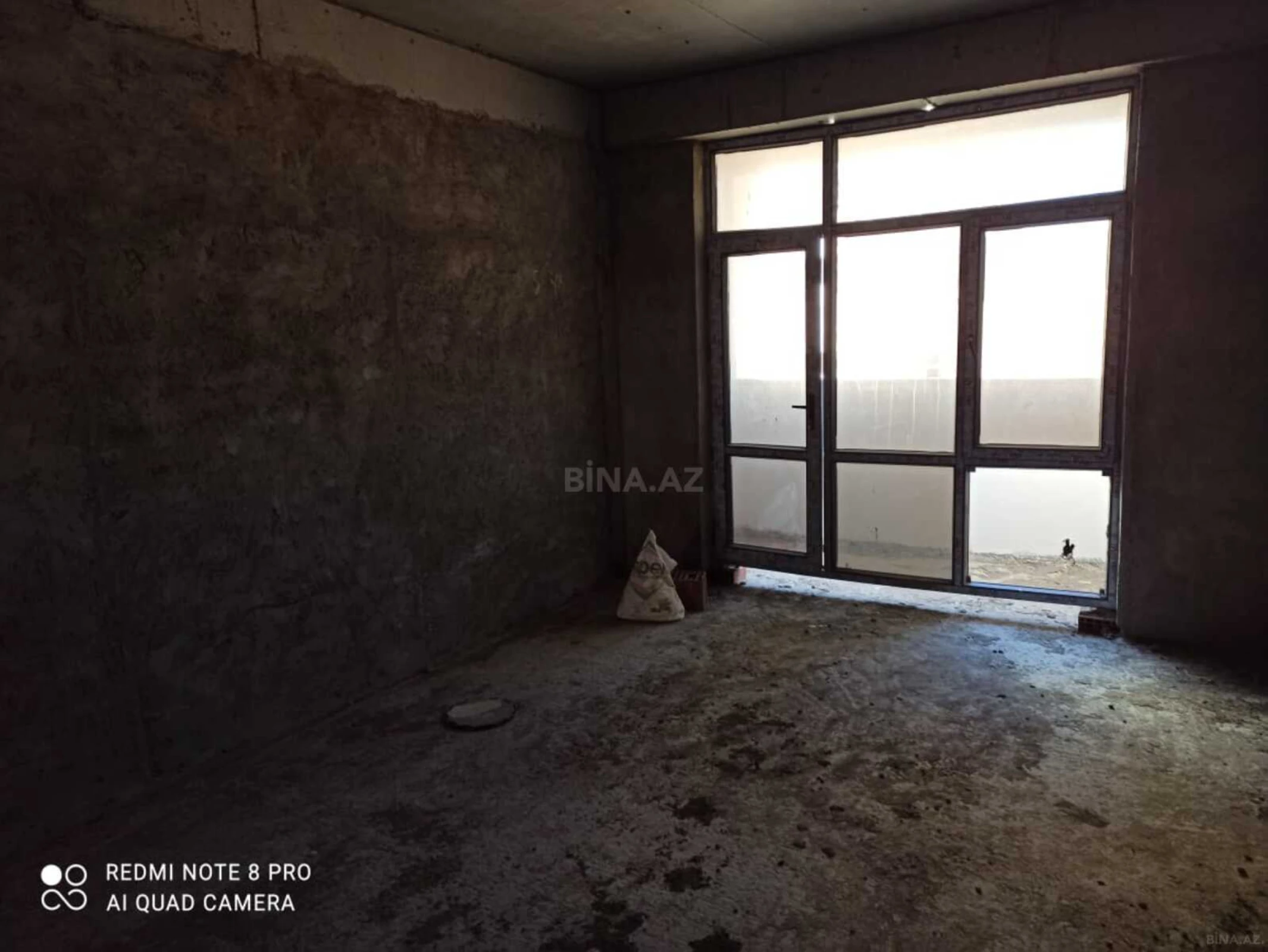 Satılır 4 otaqlı mənzil 165 m²