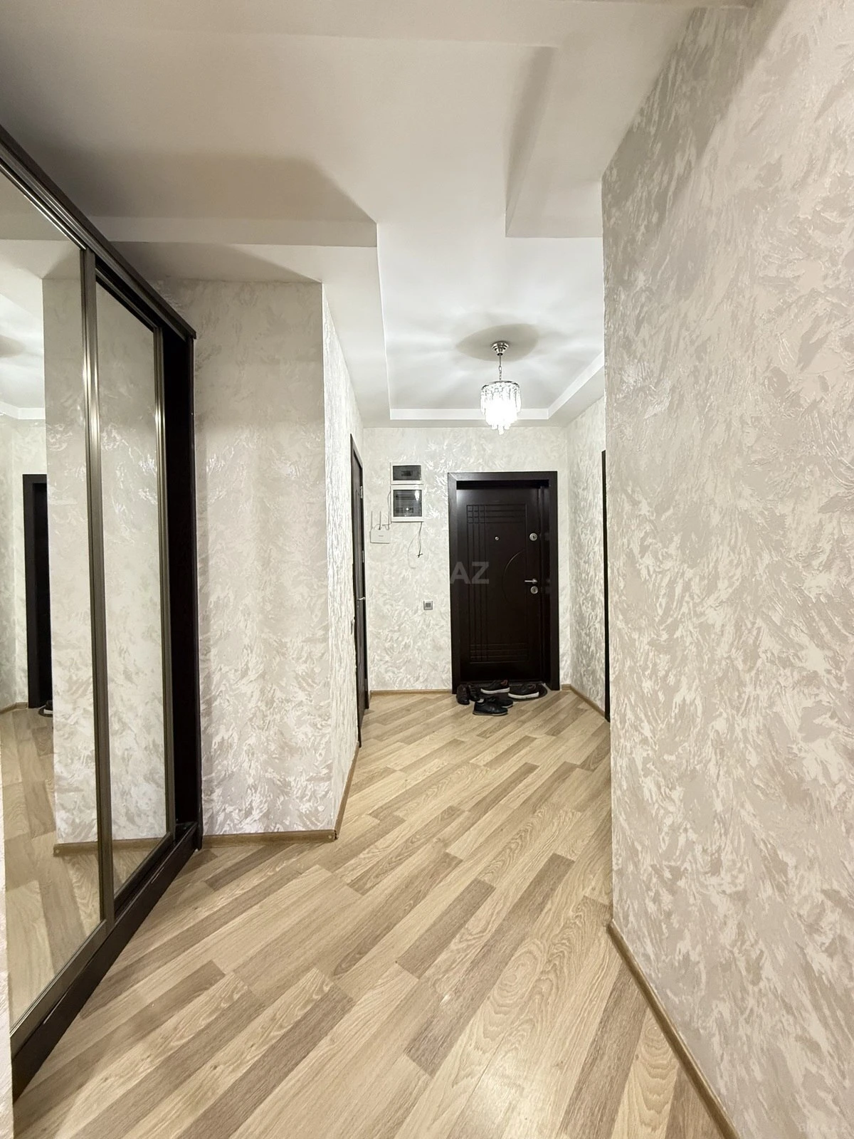 Satılır 2 otaqlı mənzil 80 m²