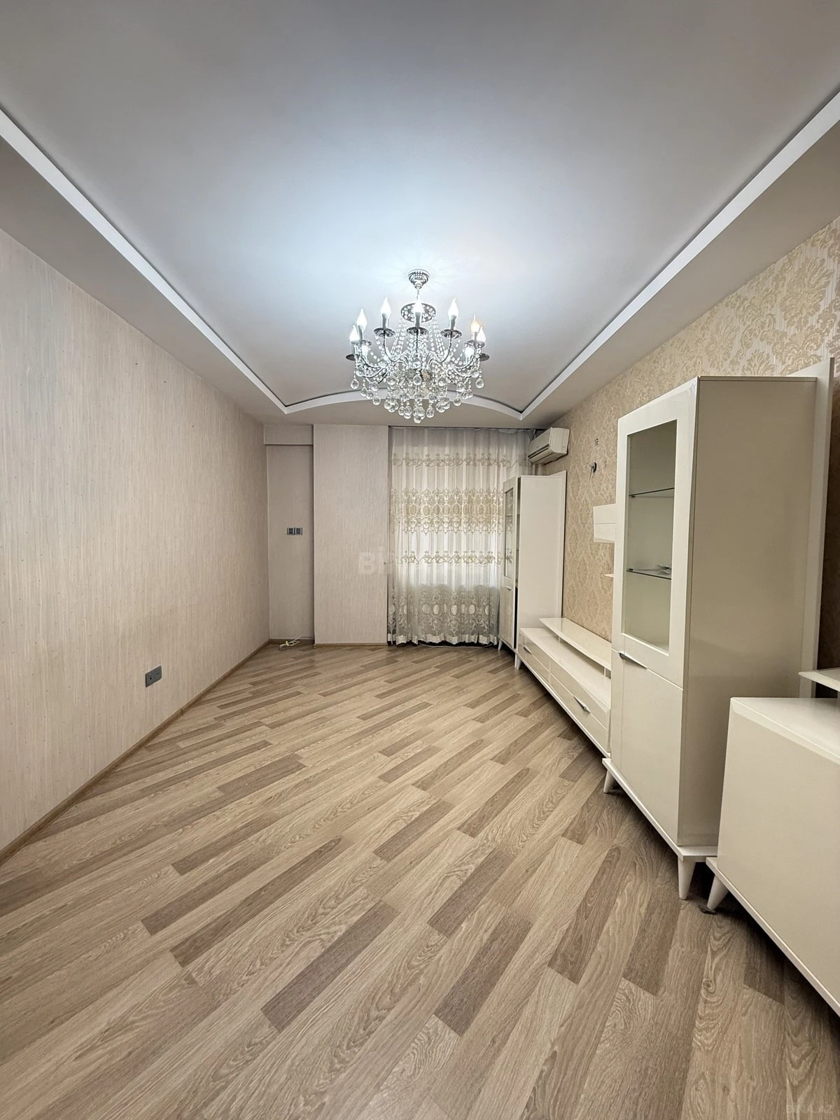 Satılır 2 otaqlı mənzil 80 m²
