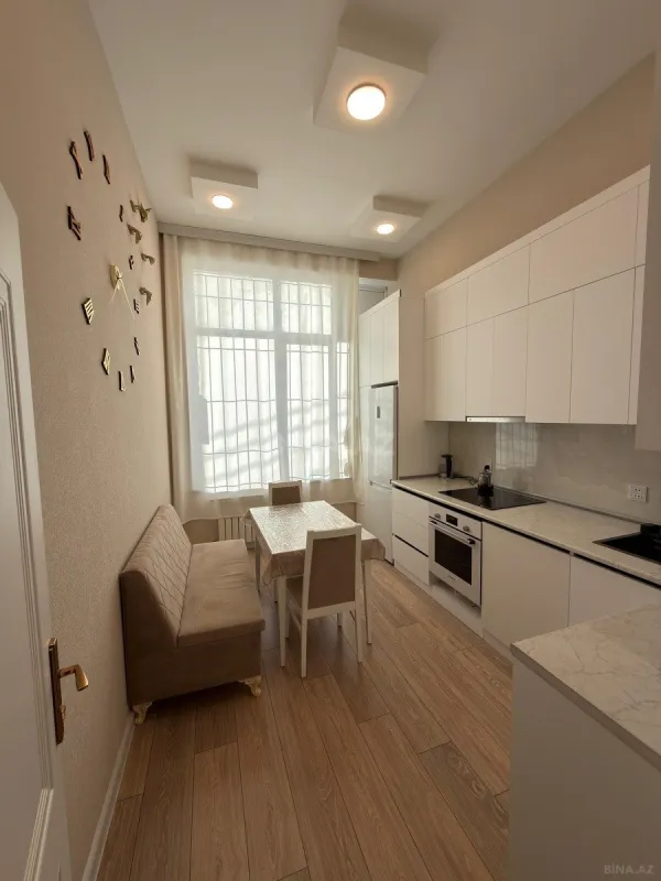 Satılır 2 otaqlı mənzil 82 m²