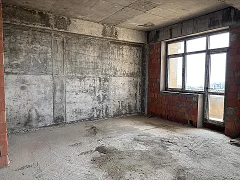 Satılır 3 otaqlı mənzil 141 m²