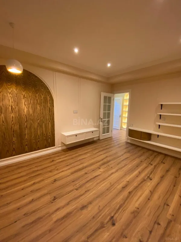 Satılır 2 otaqlı mənzil 66 m²