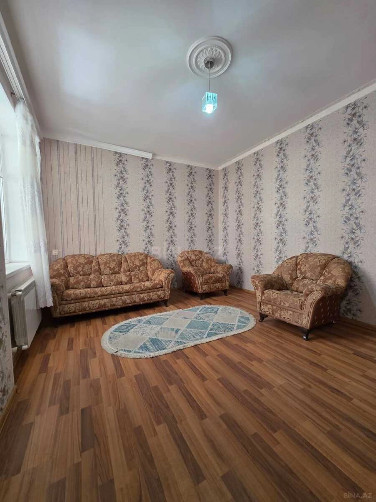 Kirayə verilir 2 otaqlı mənzil 50 m²