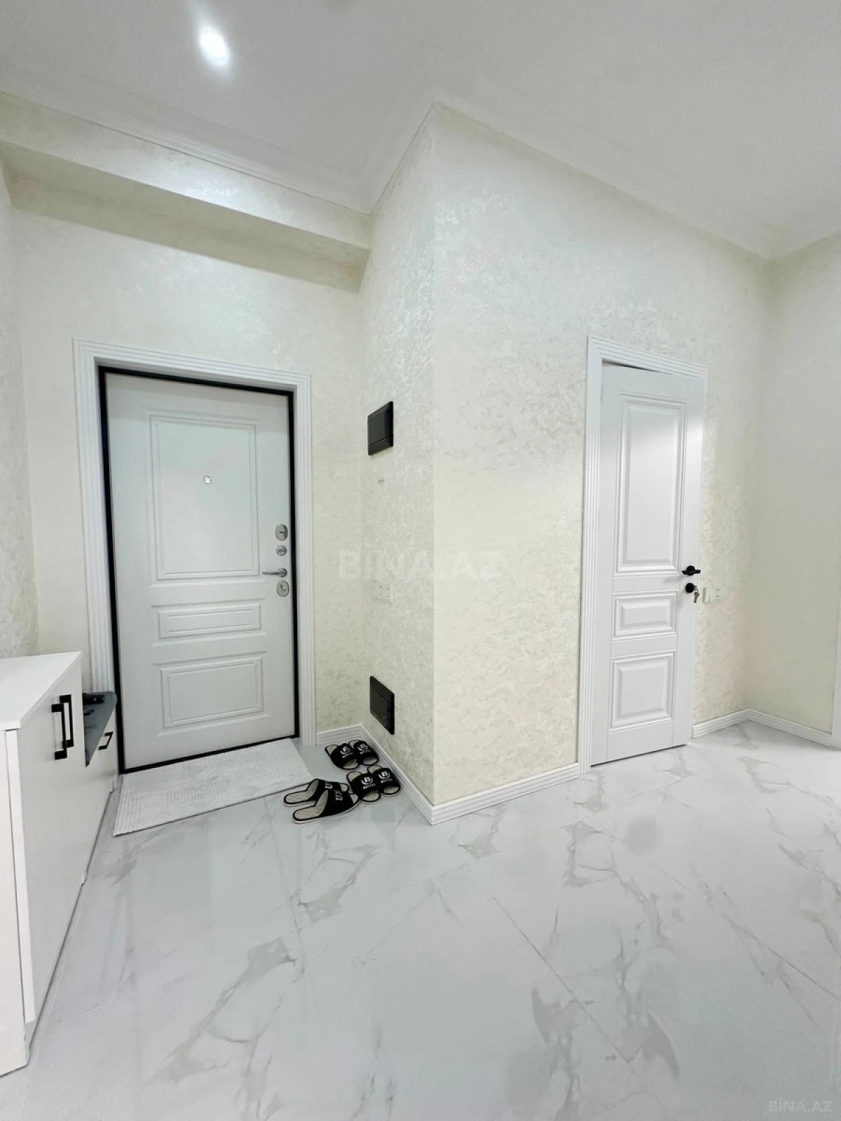 Satılır 2 otaqlı mənzil 57 m²