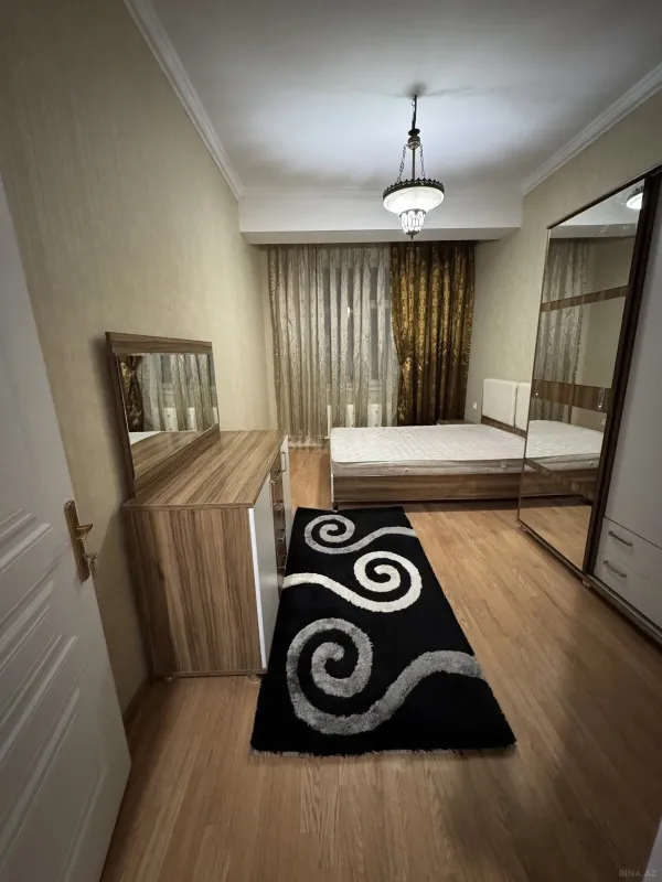 Kirayə verilir 2 otaqlı mənzil 60 m²