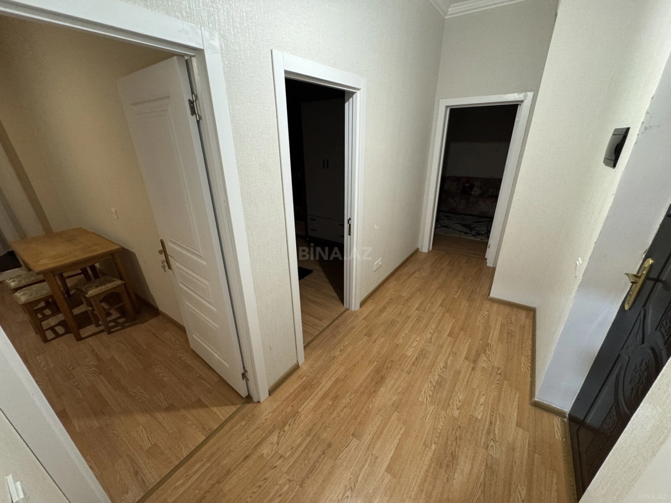Kirayə verilir 2 otaqlı mənzil 60 m²