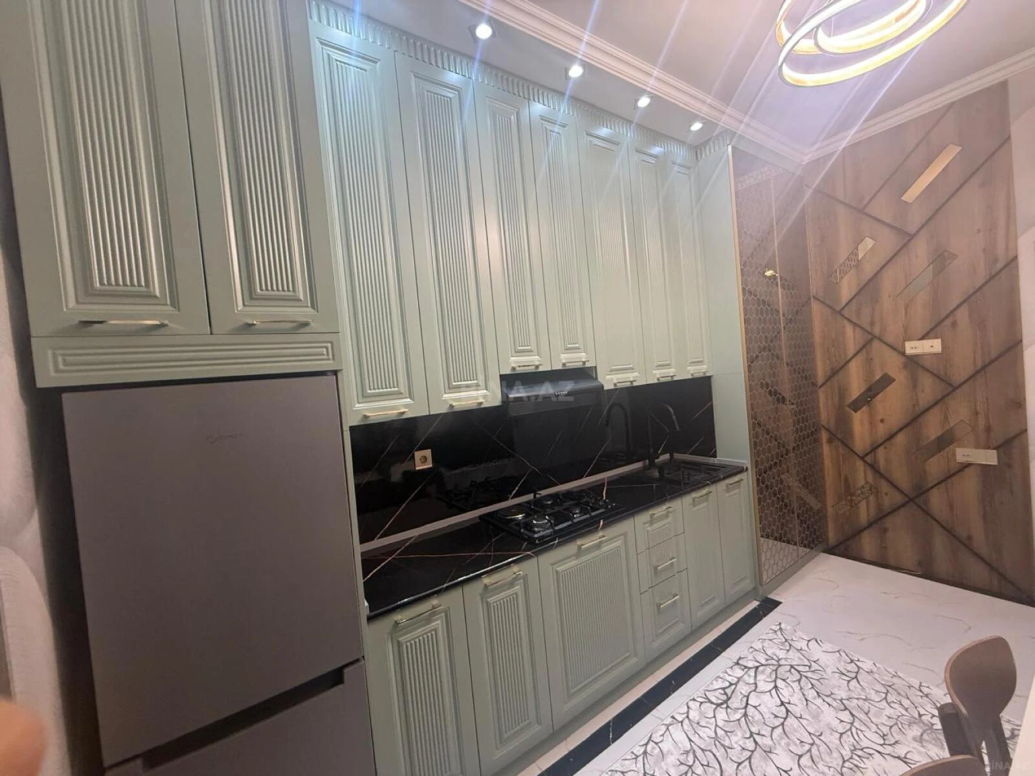 Satılır 3 otaqlı mənzil 106 m²