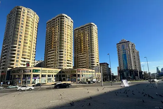Satılır 3 otaqlı mənzil 174 m² — Bakı, Nizami 3 otaq 174.00 m²