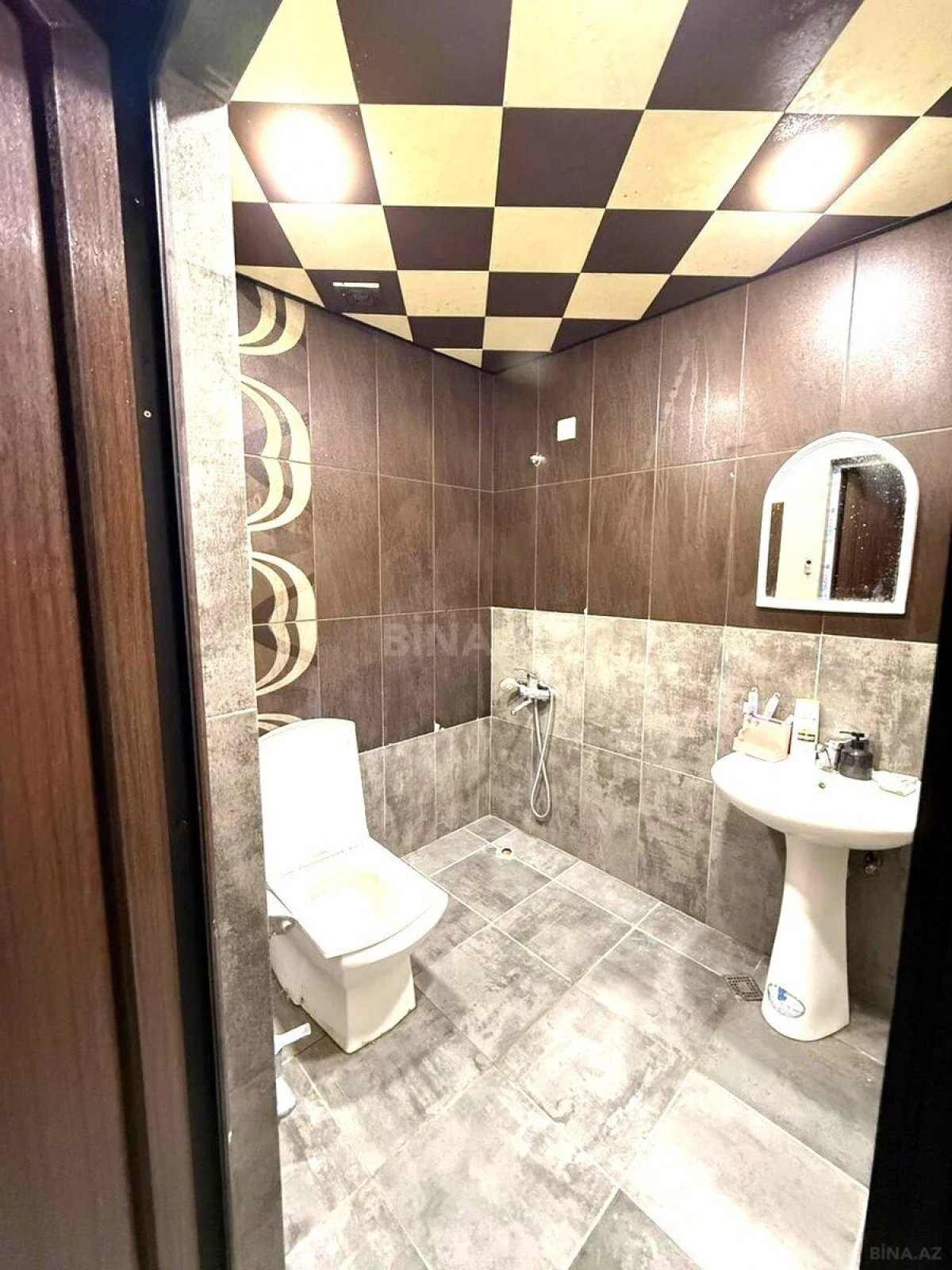 Kirayə verilir 3 otaqlı mənzil 82 m²