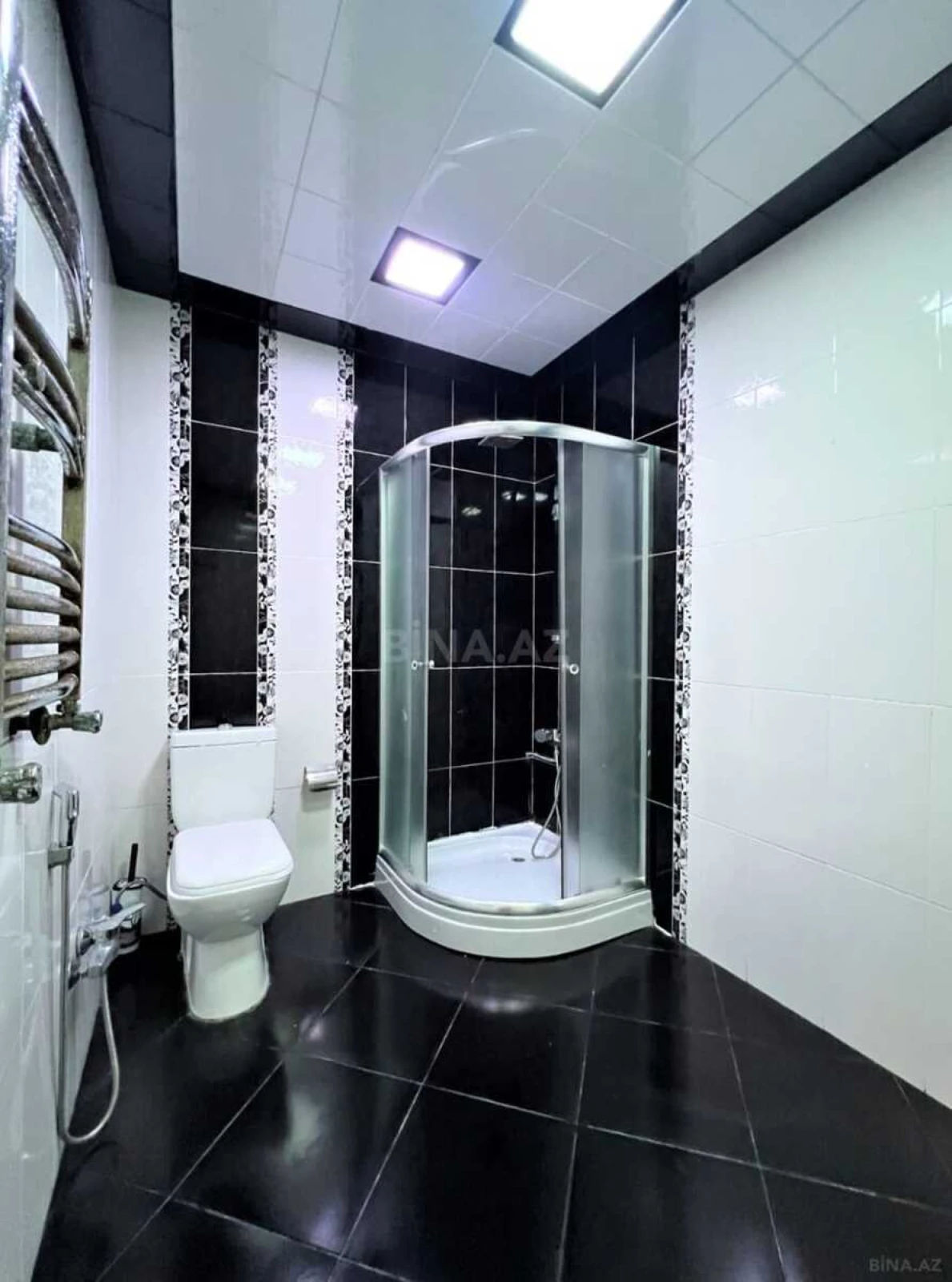 Satılır 3 otaqlı mənzil 160 m²