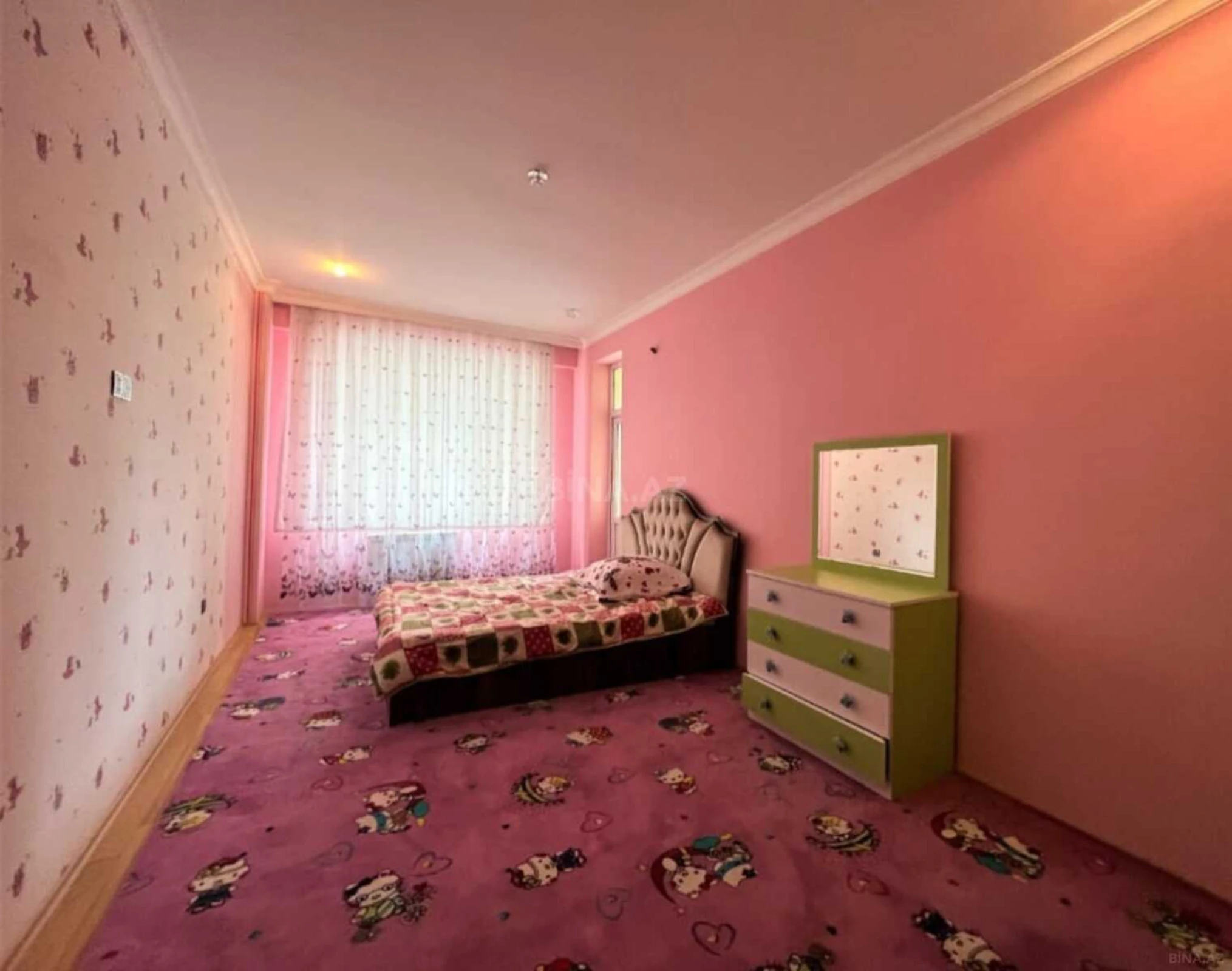 Satılır 3 otaqlı mənzil 160 m²