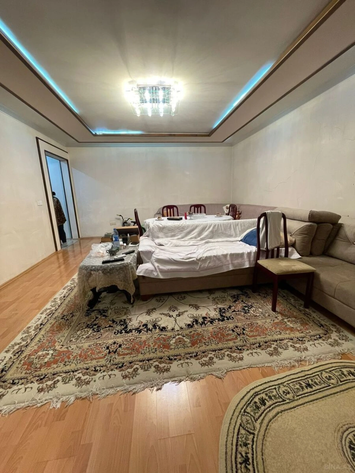 Satılır 3 otaqlı mənzil 105 m²