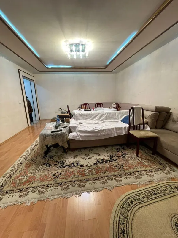Satılır 3 otaqlı mənzil 105 m²