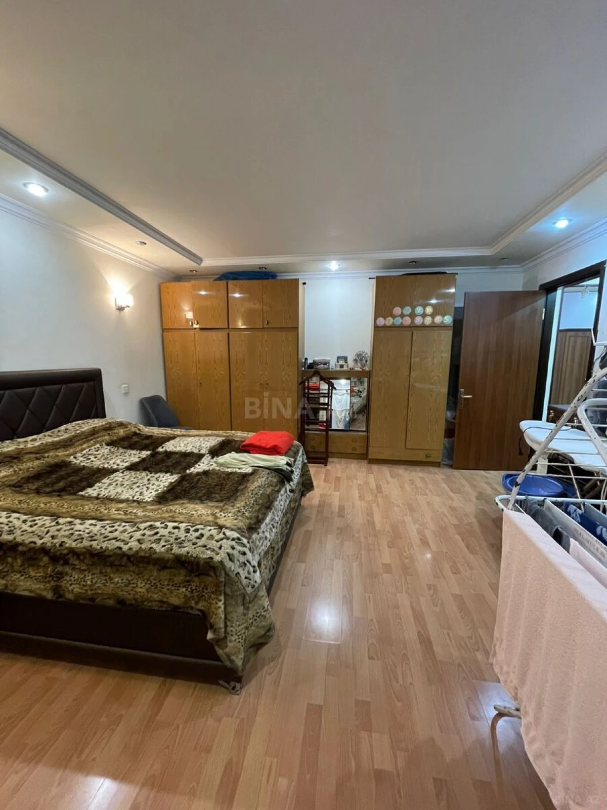 Satılır 3 otaqlı mənzil 105 m²