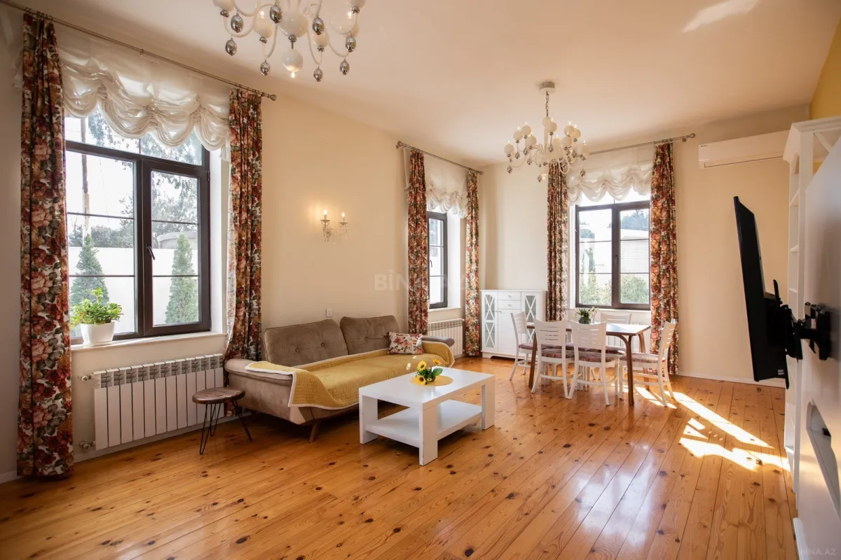 Satılır 4 otaqlı həyət evi 161 m²