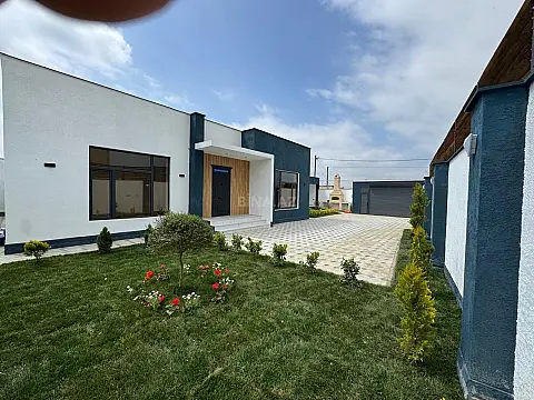 Satılır 4 otaqlı həyət evi 137 m²