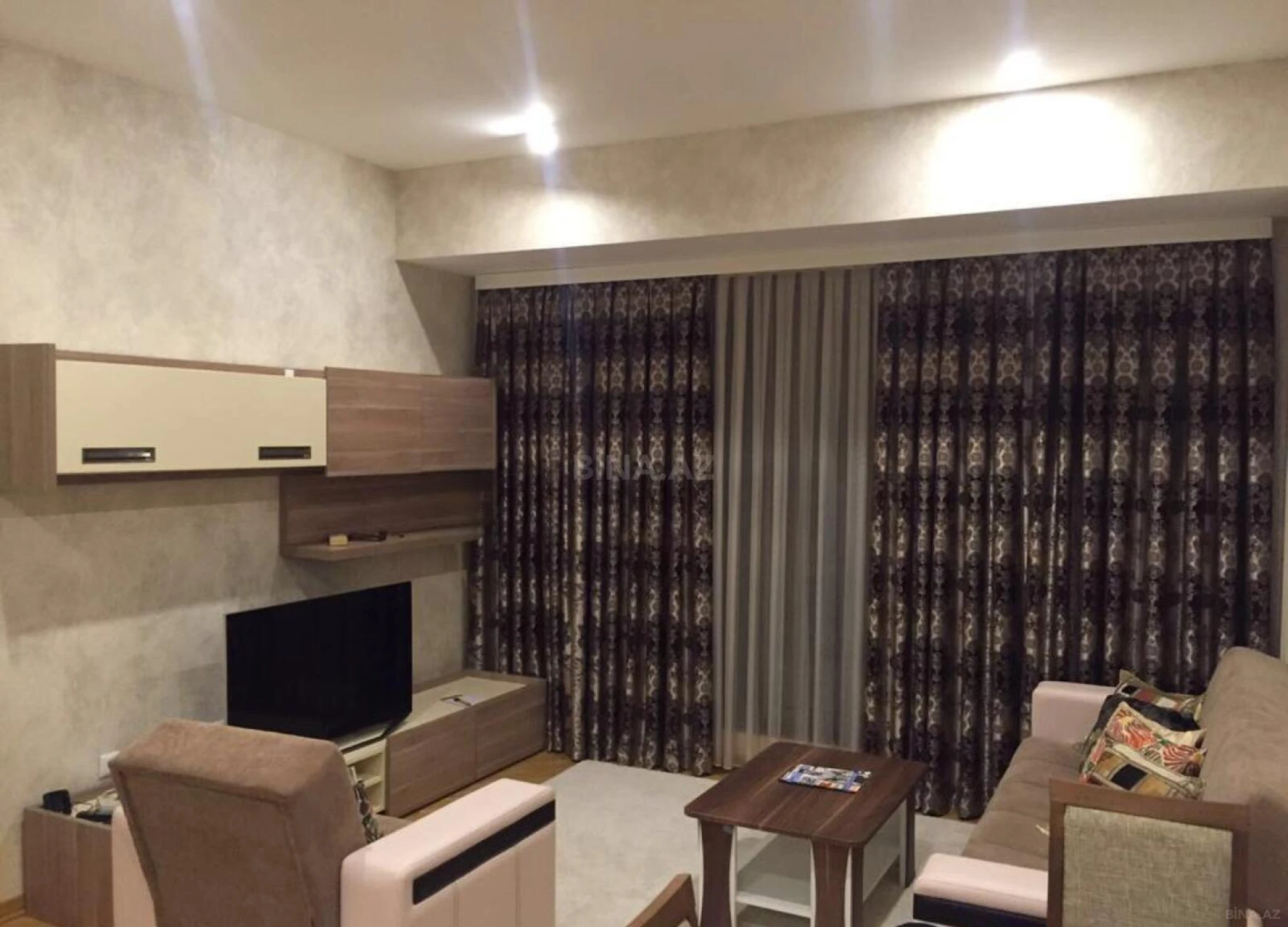 Satılır 2 otaqlı mənzil 87 m²