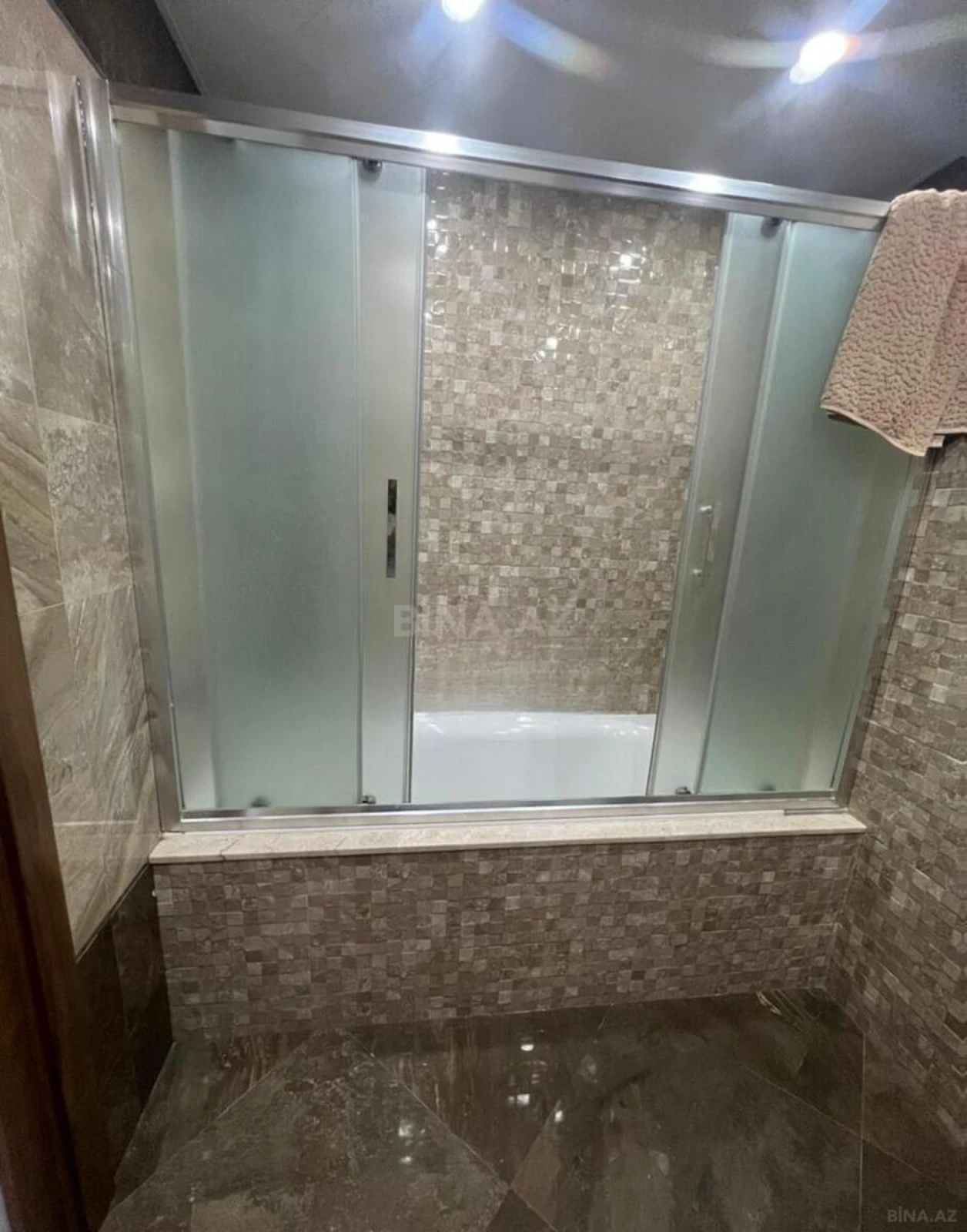 Satılır 2 otaqlı mənzil 87 m²