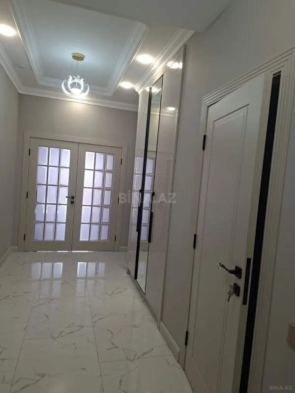 Kirayə verilir 3 otaqlı mənzil 127 m²