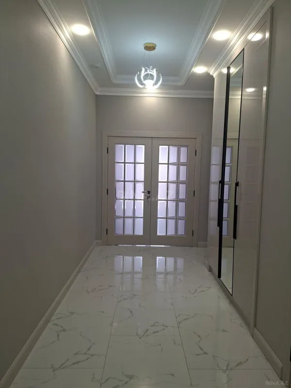 Kirayə verilir 3 otaqlı mənzil 127 m²