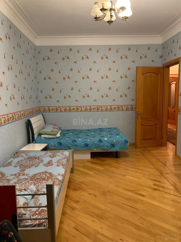 Kirayə verilir 3 otaqlı mənzil 130 m²
