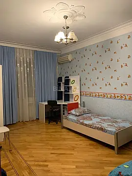 Kirayə verilir 3 otaqlı mənzil 130 m²