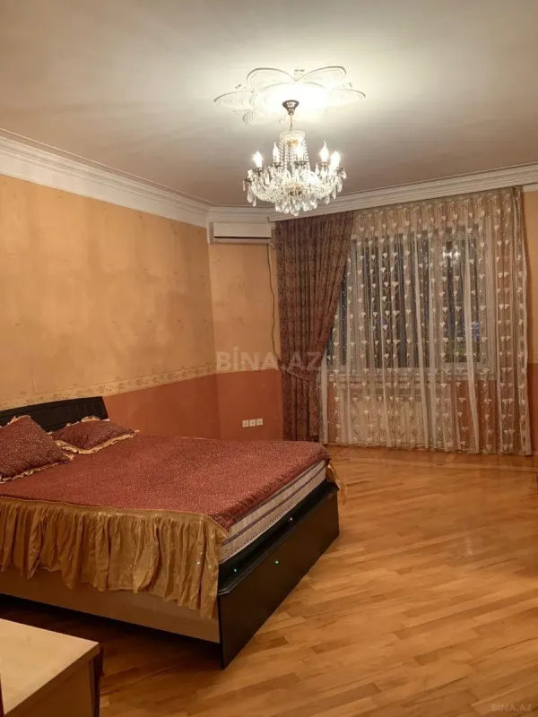 Kirayə verilir 3 otaqlı mənzil 130 m²