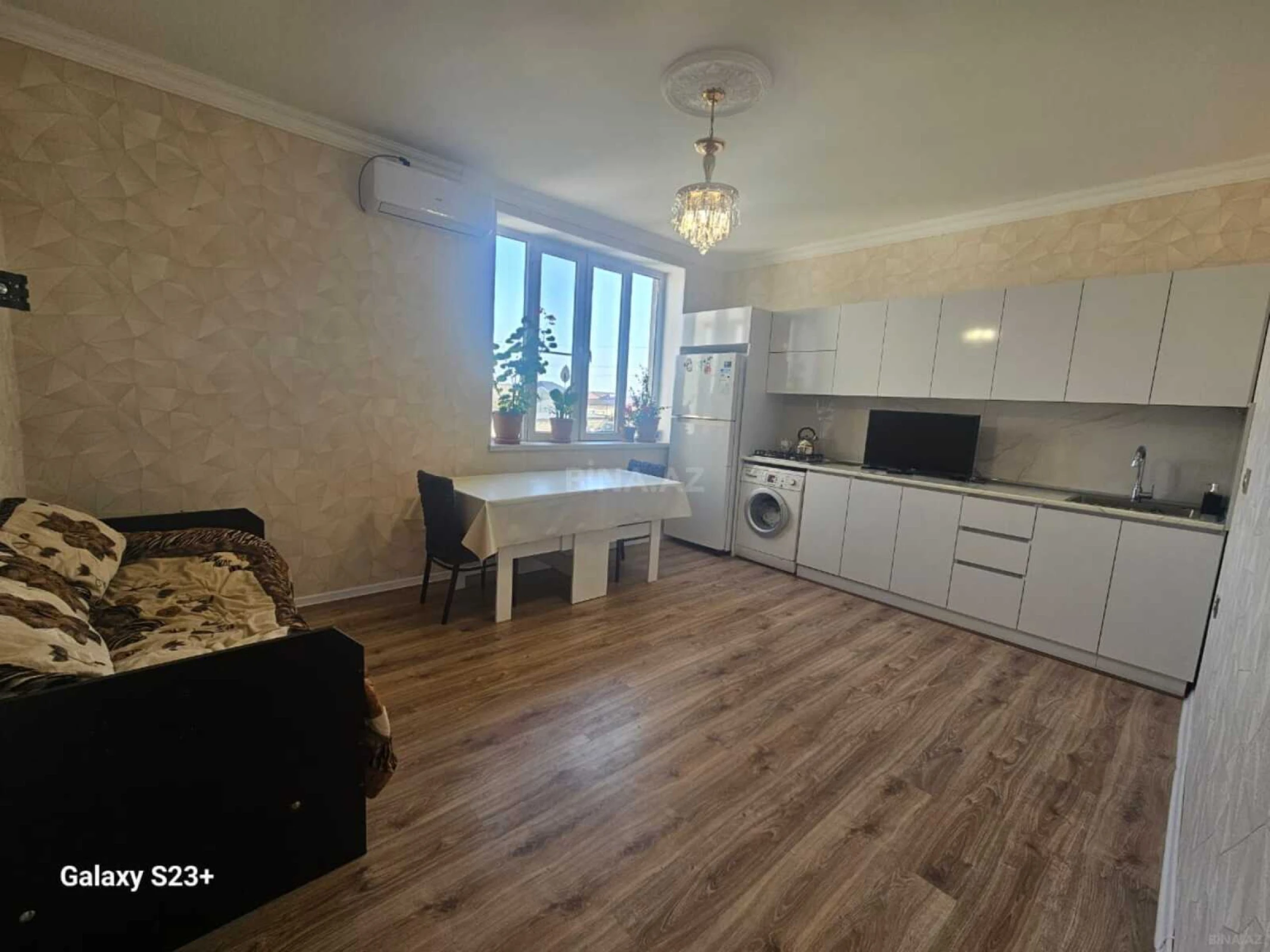 Satılır 7 otaqlı həyət evi 450 m²