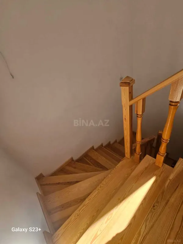 Satılır 7 otaqlı həyət evi 450 m²