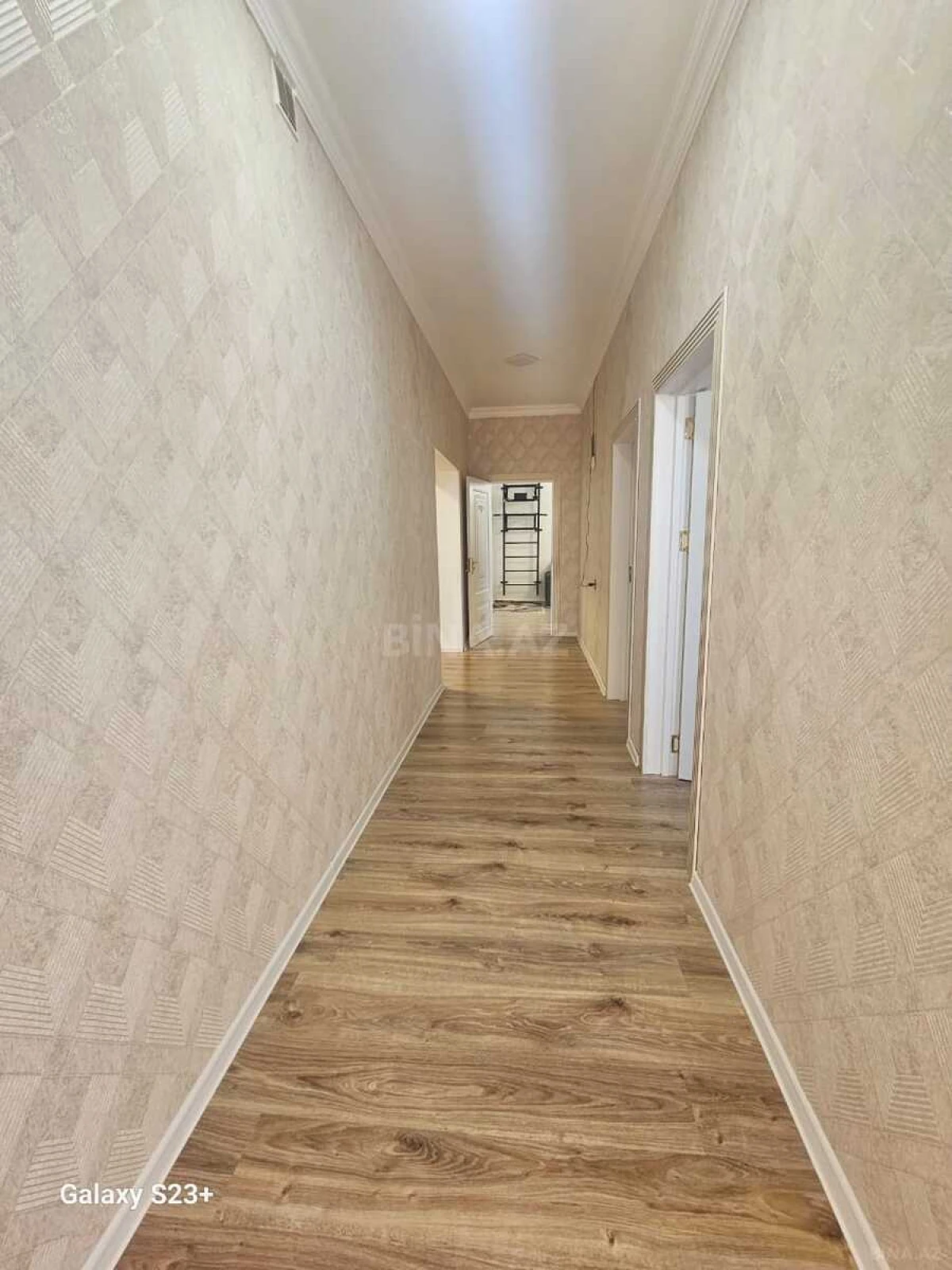 Satılır 7 otaqlı həyət evi 450 m²