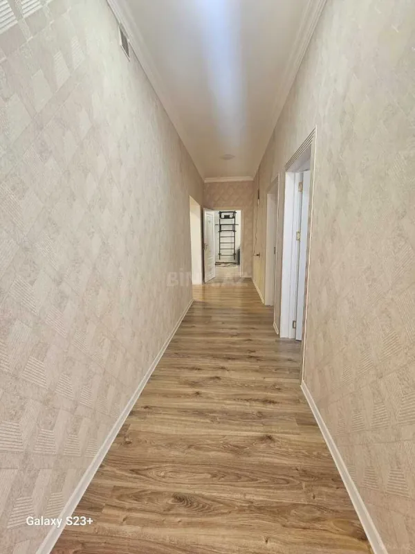 Satılır 7 otaqlı həyət evi 450 m²