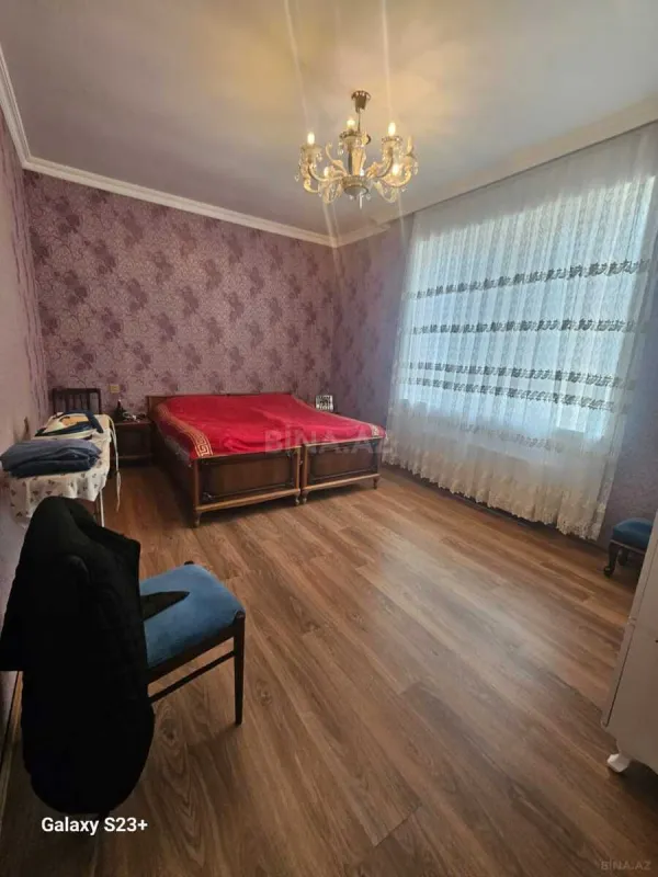 Satılır 7 otaqlı həyət evi 450 m²