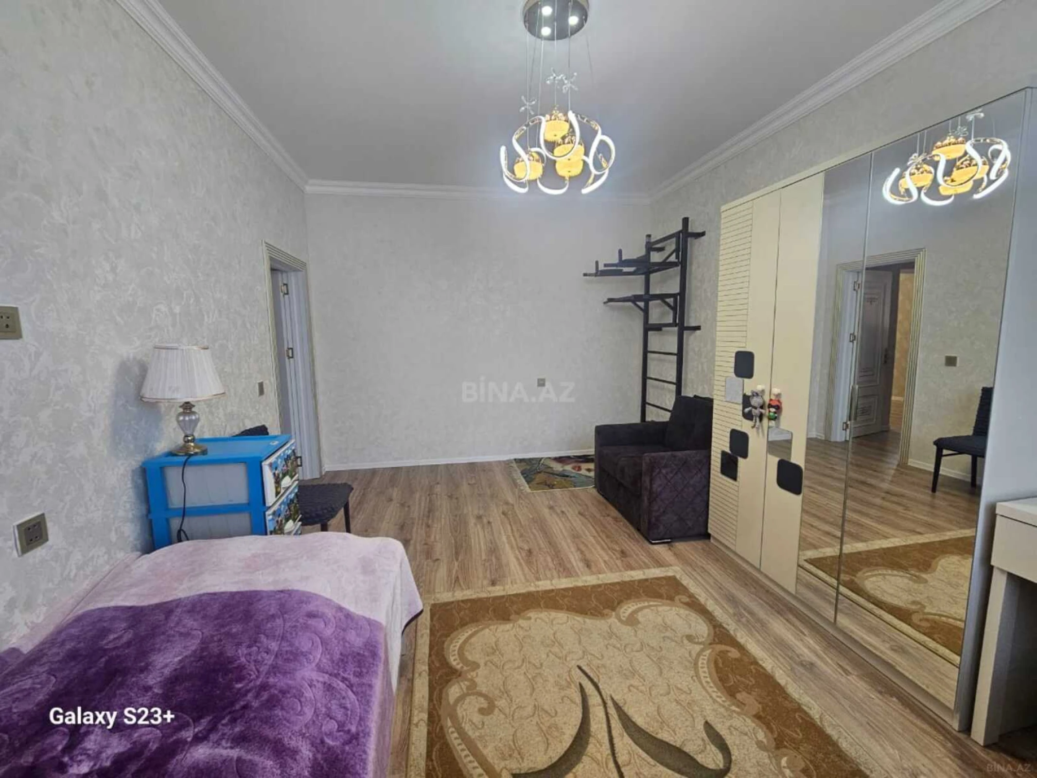 Satılır 7 otaqlı həyət evi 450 m²