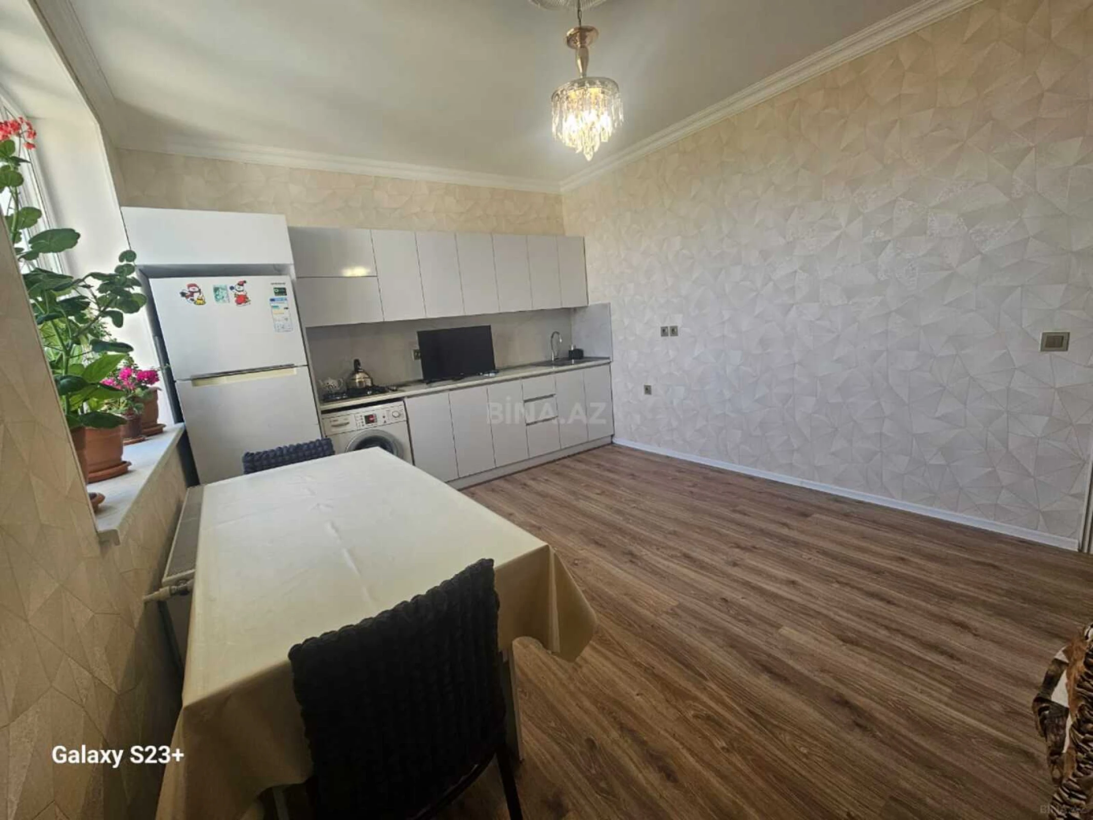 Satılır 7 otaqlı həyət evi 450 m²