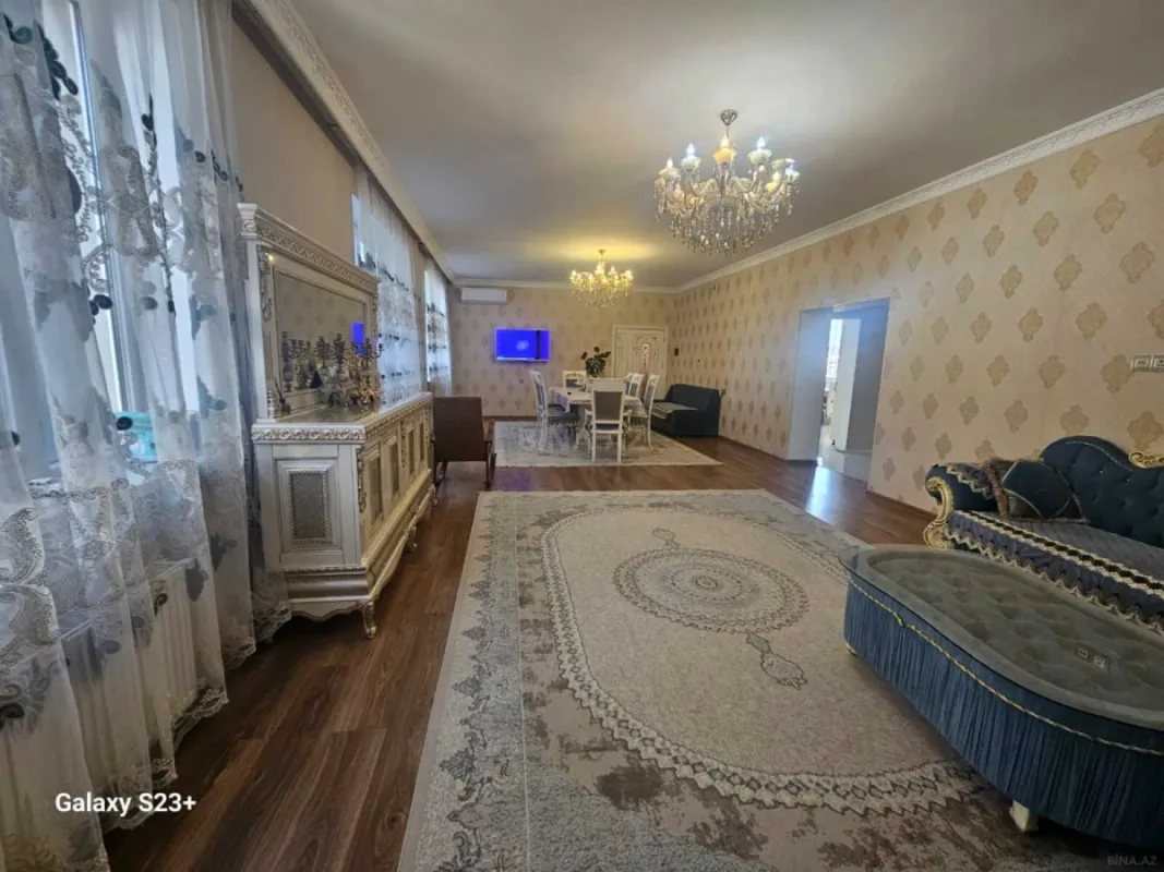 Satılır 7 otaqlı həyət evi 450 m²