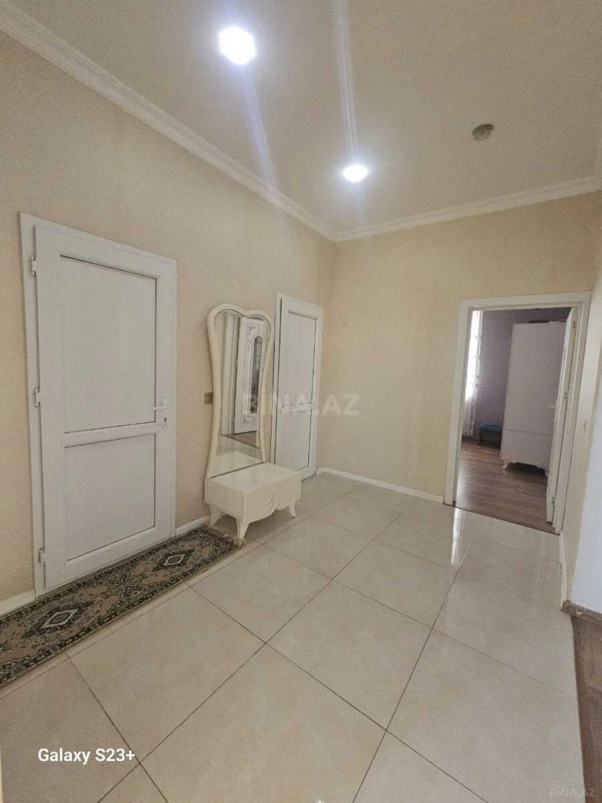 Satılır 7 otaqlı həyət evi 450 m²