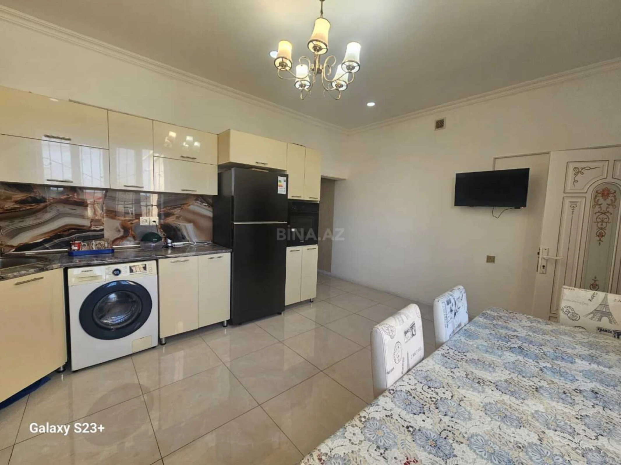 Satılır 7 otaqlı həyət evi 450 m²