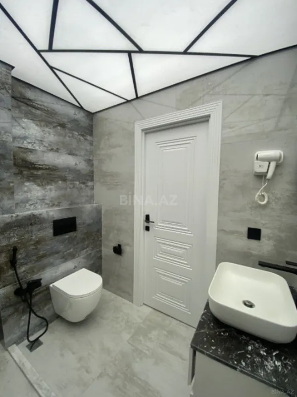 Satılır 3 otaqlı mənzil 165 m²