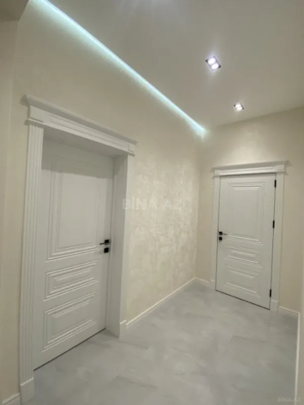 Satılır 3 otaqlı mənzil 165 m²