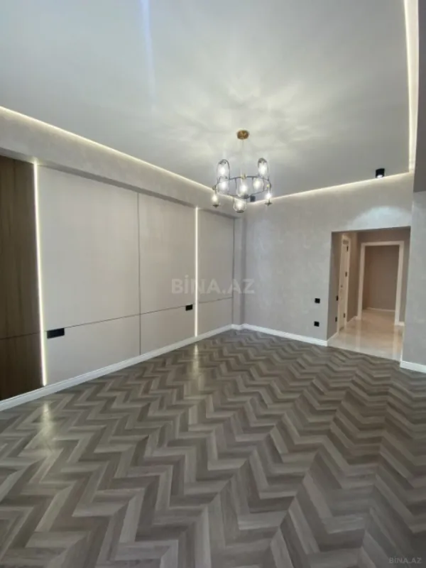 Satılır 3 otaqlı mənzil 165 m²