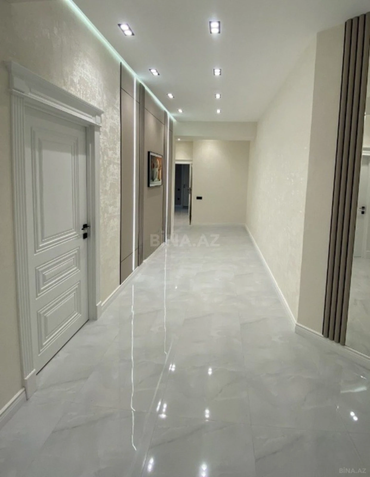 Satılır 3 otaqlı mənzil 165 m²